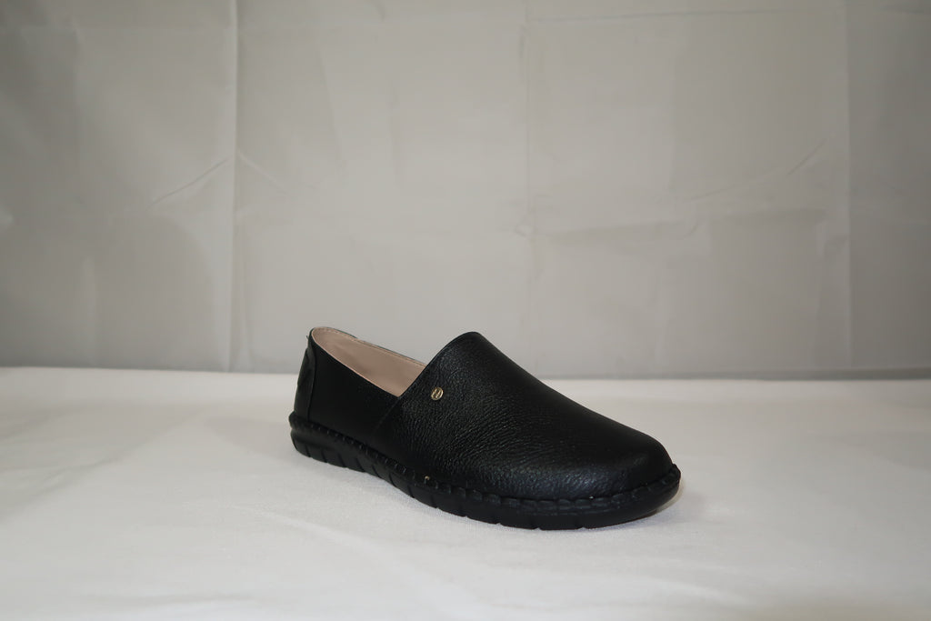 Mocasín Slip-On Magnolia Negro -Zapato de Piso Confort para Mujer.