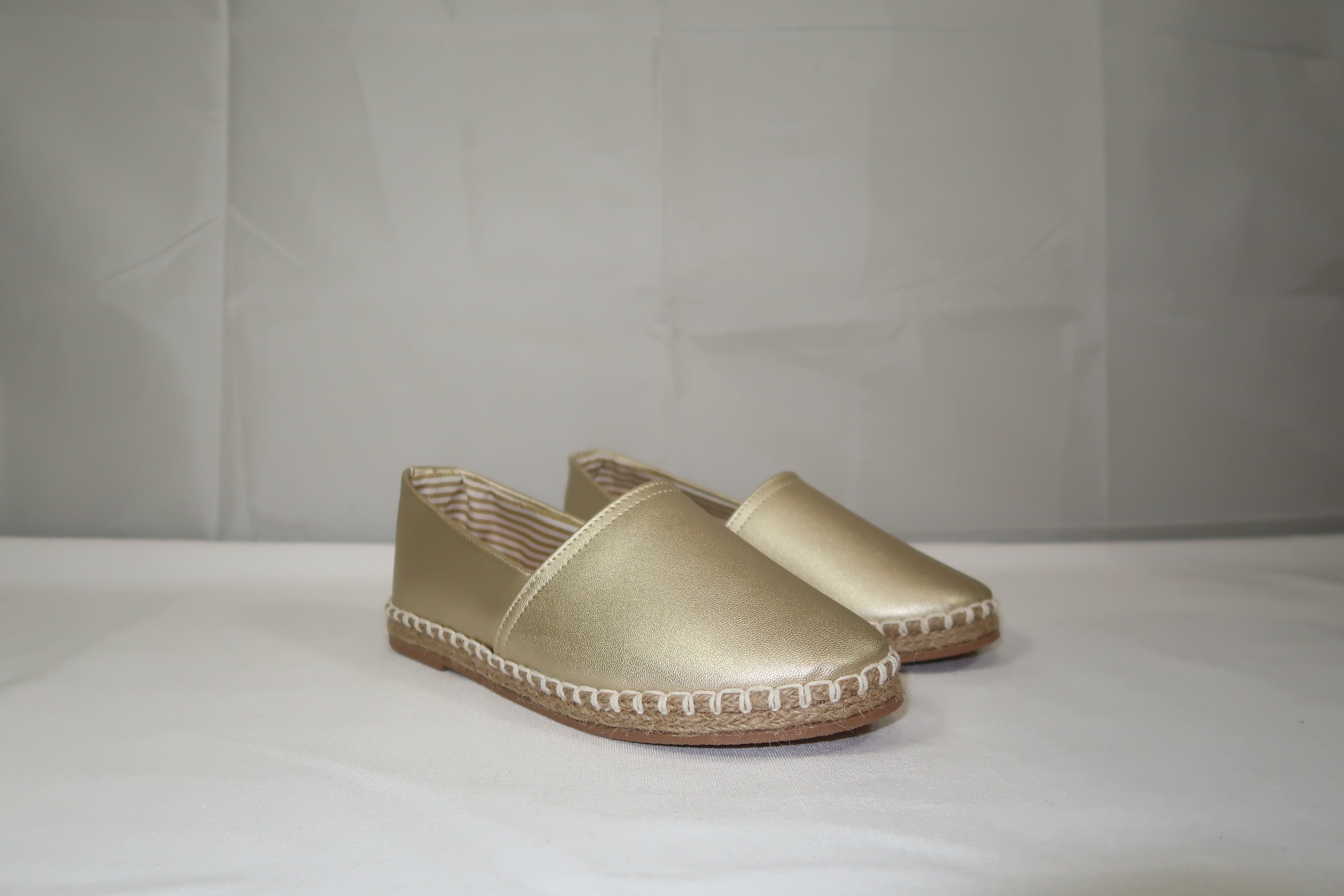 Mocasín alpargata Slip-On Chanel Oro- Estilo mediterráneo
