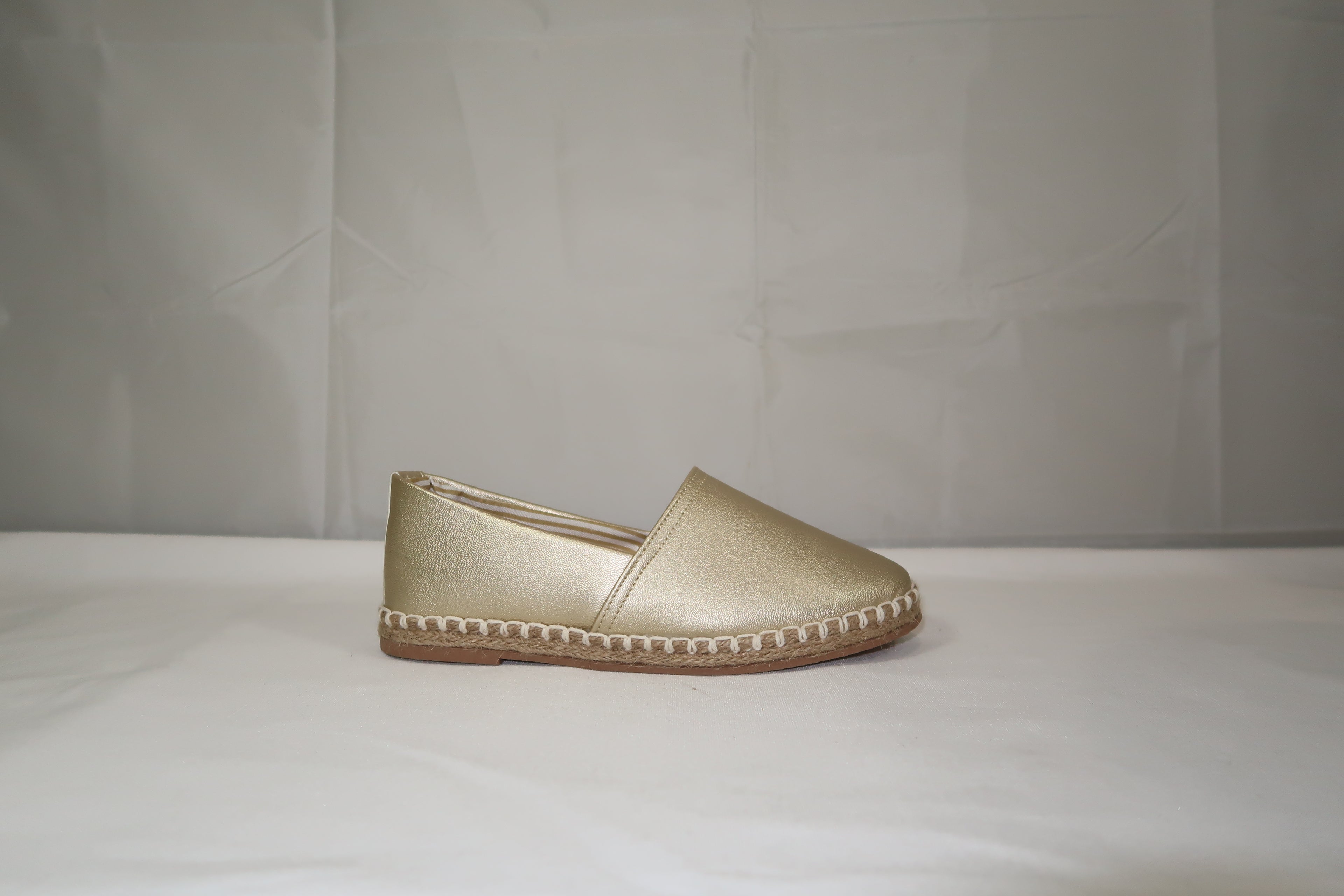 Mocasín alpargata Slip-On Chanel Oro- Estilo mediterráneo
