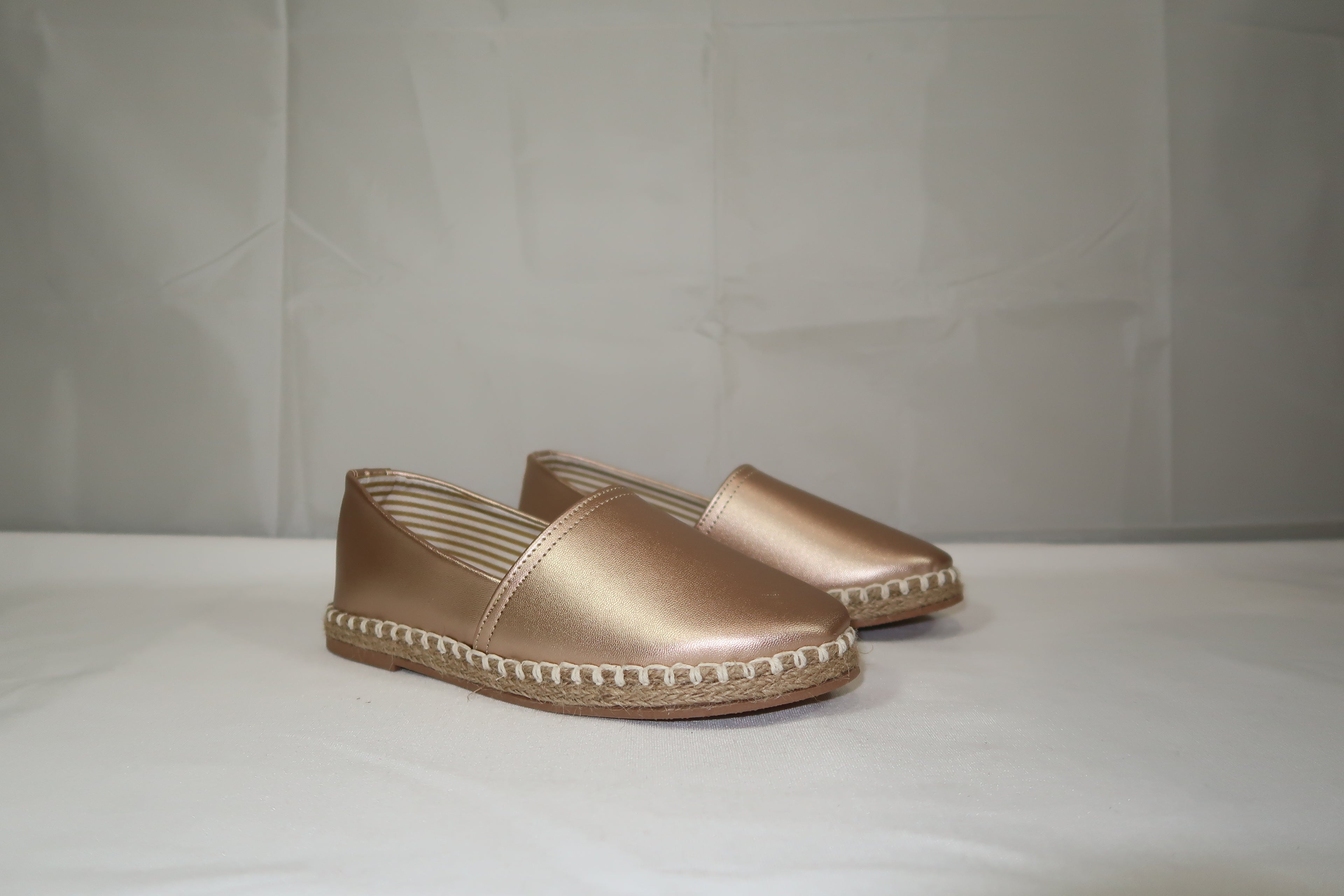 Mocasín alpargata Slip-On Chanel Rose gold- Estilo mediterráneo