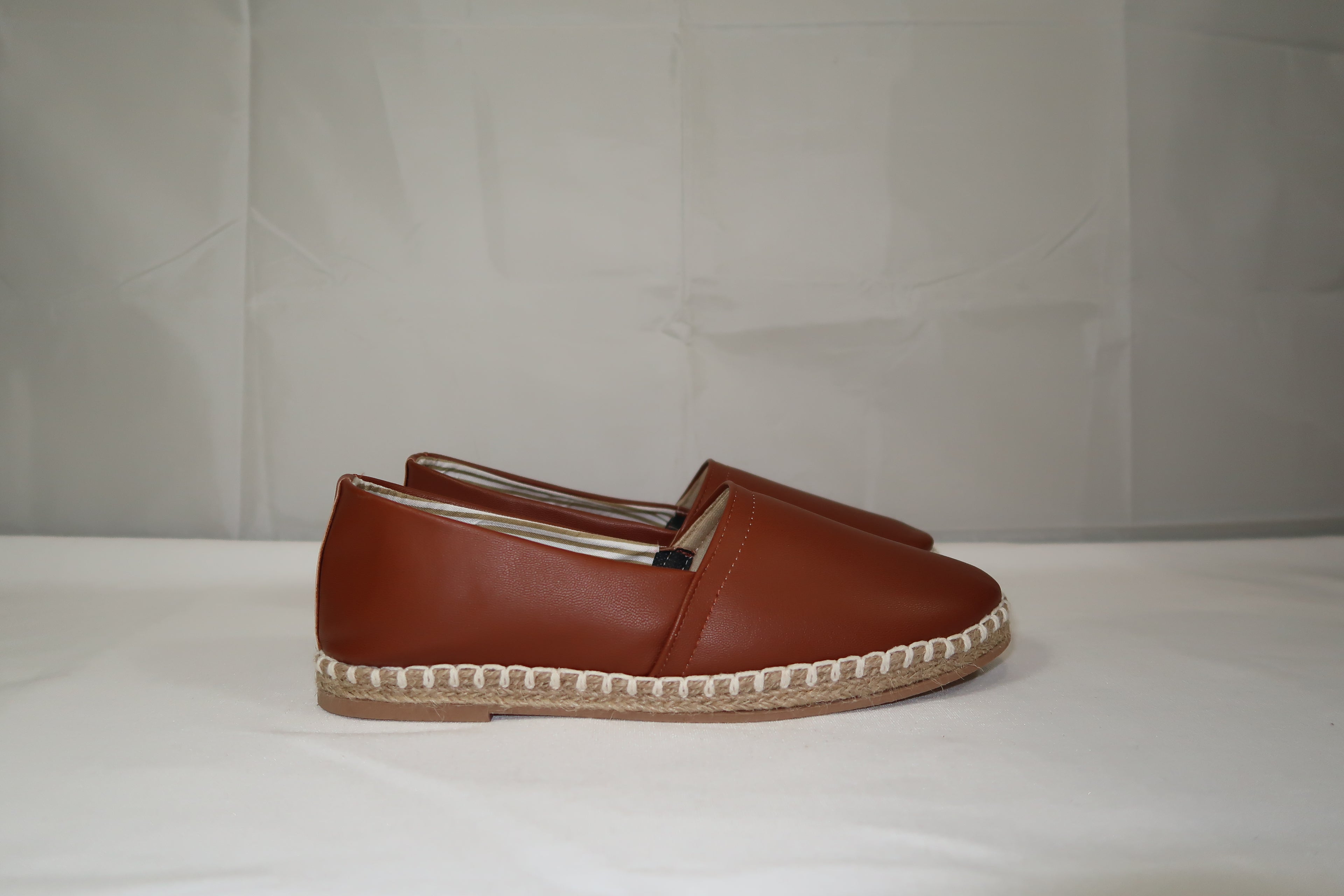 Mocasín alpargata Slip-On Chanel Camel- Estilo mediterráneo