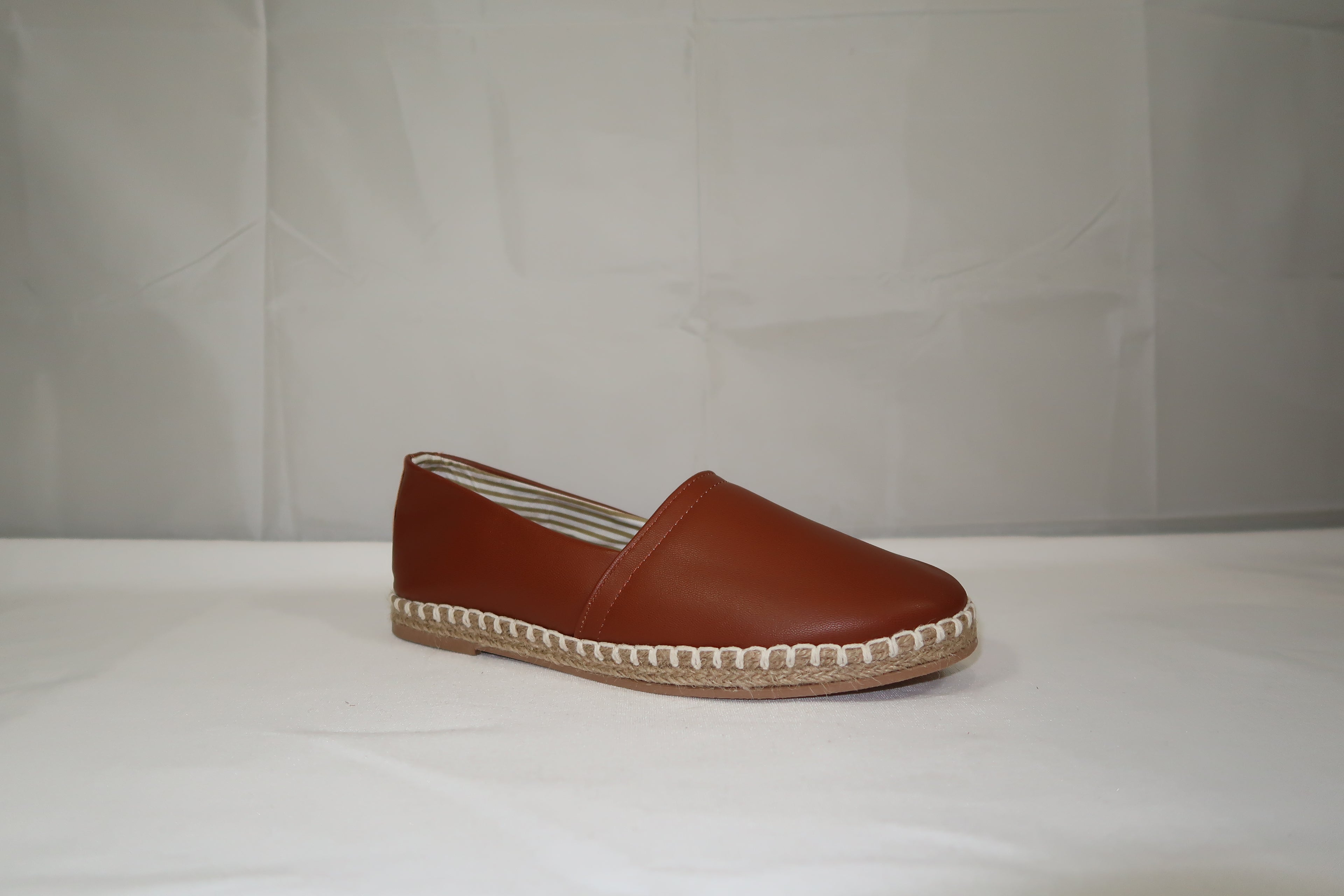 Mocasín alpargata Slip-On Chanel Camel- Estilo mediterráneo