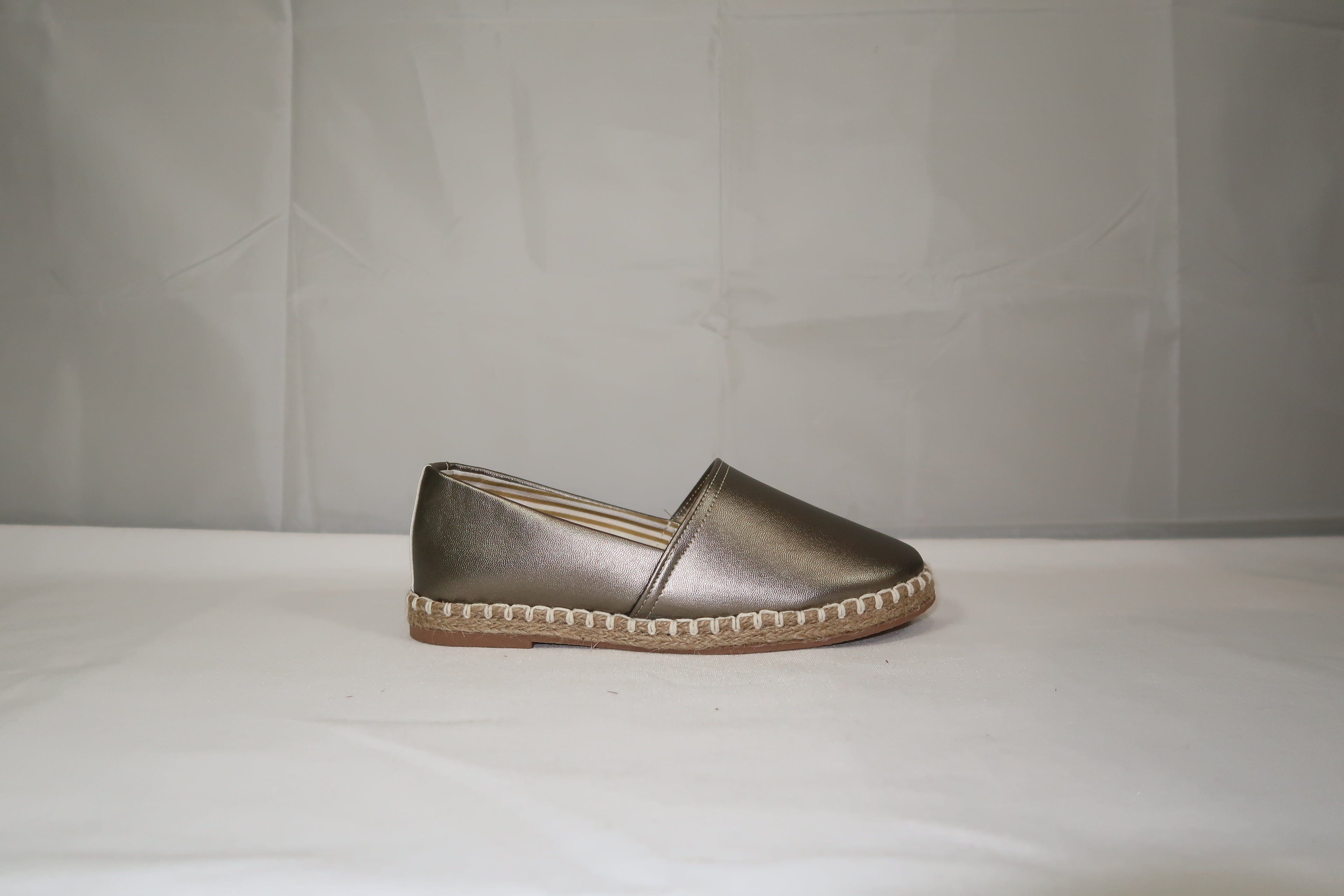 Mocasín alpargata Slip-On Chanel Inox- Estilo mediterráneo